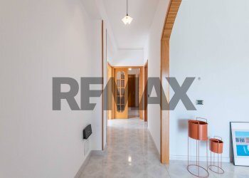 Hall / corridoio - Appartamento Viale liberta'
 
30, Rosolini - foto 5