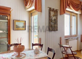 Sala da pranzo - Appartamento Via Giuseppe De Falco
4, Caserta - foto 14