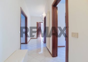 Hall / corridoio - Four-room apartment Via Chioggia
4, Venezia - photo 8