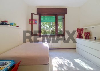 Camera / camera da letto - Four-room apartment Via Chioggia
4, Venezia - photo 9