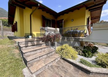 Casa all\'aperto - Casa semi indipendente via andrea d'albino
 
30, Albino - foto 1