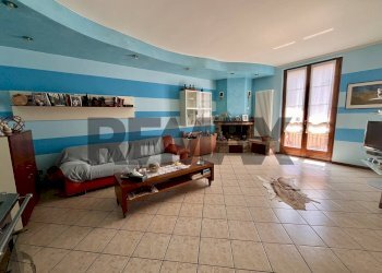 Soggiorno - Casa semi indipendente via andrea d'albino
 
30, Albino - foto 11