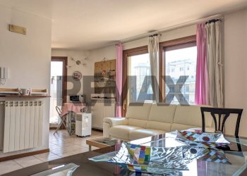 Soggiorno - Quadrilocale Via Nazionale
 
47, Costa Volpino - foto 9