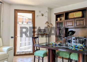 Sala da pranzo - Quadrilocale Via Nazionale
 
47, Costa Volpino - foto 12