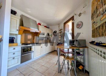 Cucina - Quadrilocale Via Nazionale
 
47, Costa Volpino - foto 16