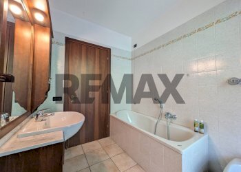 Bagno - Quadrilocale Via Nazionale
 
47, Costa Volpino - foto 31