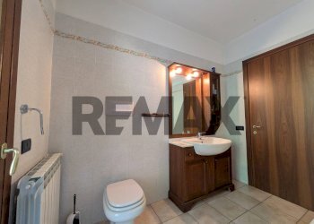 Bagno - Quadrilocale Via Nazionale
 
47, Costa Volpino - foto 32