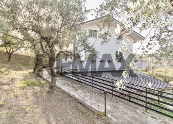 Casa all\'aperto - Villa Contrada Montupoli Avenna
 
128, Miglianico - photo 1