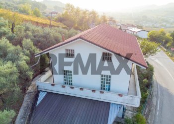 Casa all\'aperto - Villa Contrada Montupoli Avenna
 
128, Miglianico - photo 8