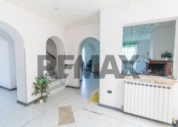 Hall / corridoio - Villa Contrada Montupoli Avenna
 
128, Miglianico - photo 15
