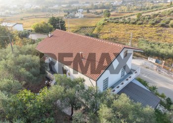 Casa all\'aperto - Villa Contrada Montupoli Avenna
 
128, Miglianico - photo 5