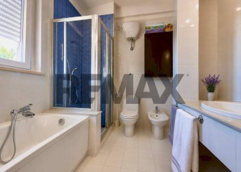 Bagno - Quadrilocale Via Girolamo Ginelli
 
61, Ancona - foto 22