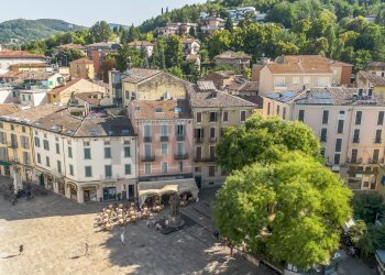 Edificio all\'aperto - Casa semi indipendente Via Divisione Julia
 
6, Salsomaggiore Terme - foto 1