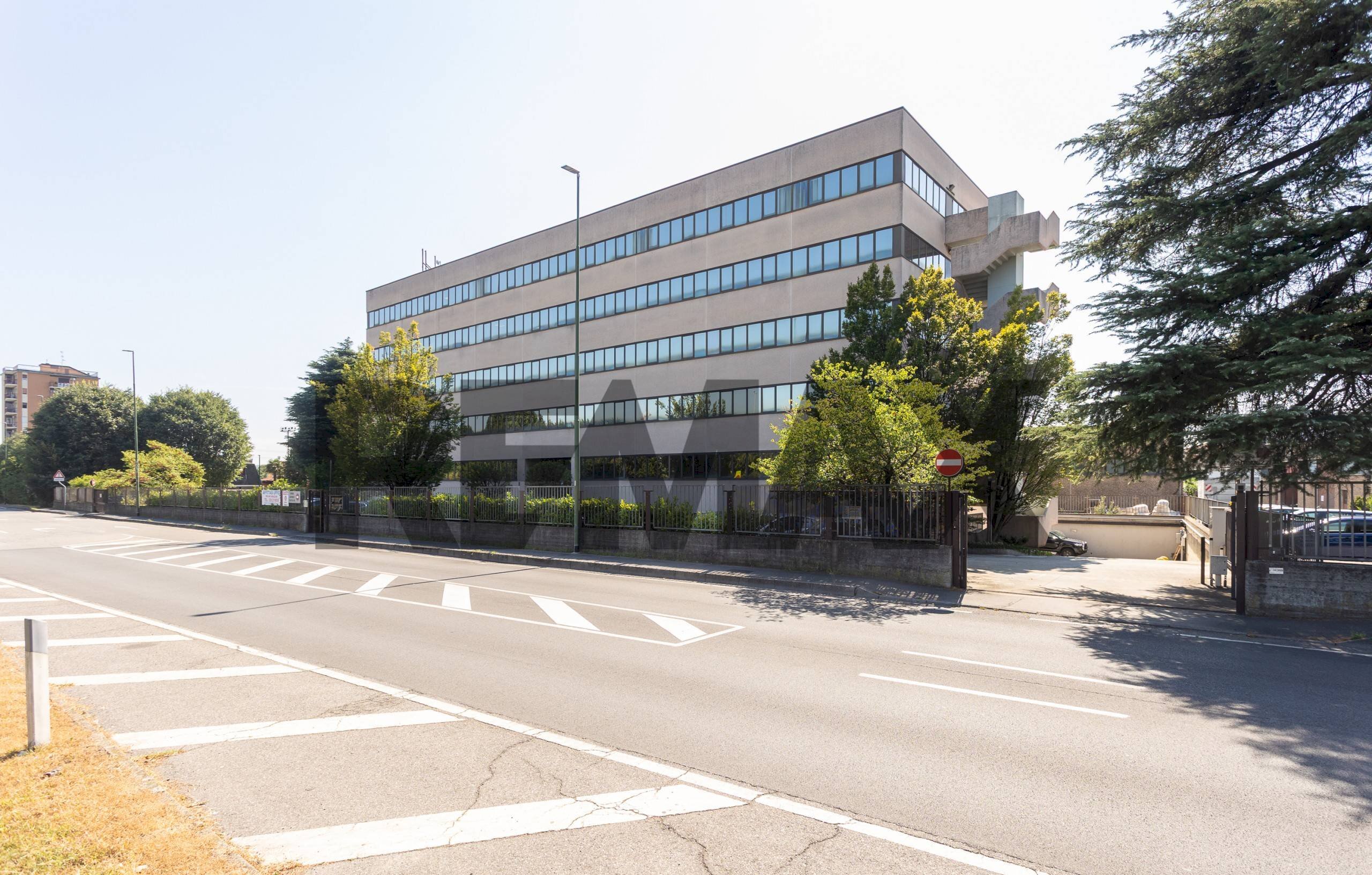 Edificio all\'aperto - Commercial Premises Via Pisa
 
250, Sesto San Giovanni - photo 1