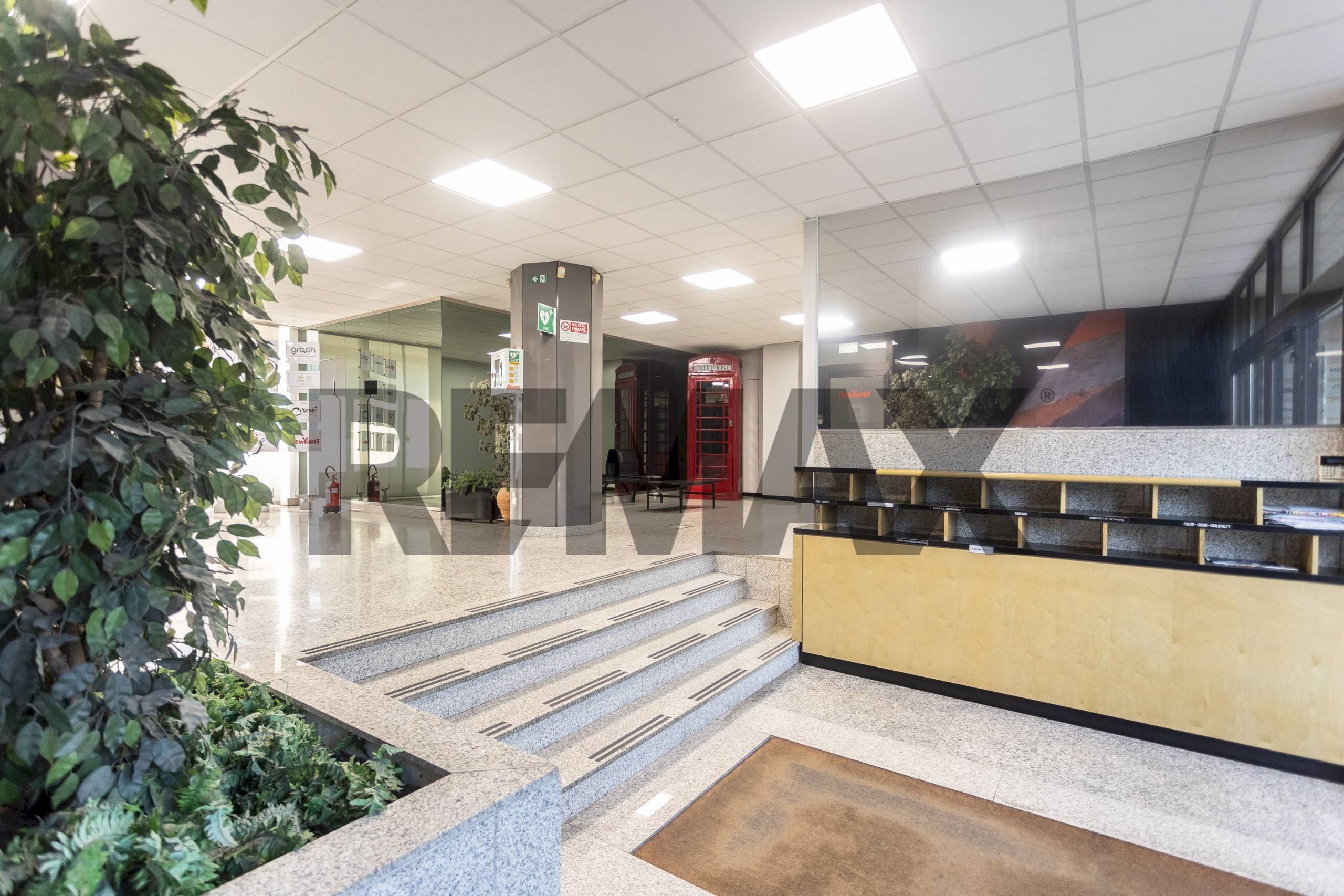 Ricezione / Lobby - Commercial Premises Via Pisa
250, Sesto San Giovanni - photo 3