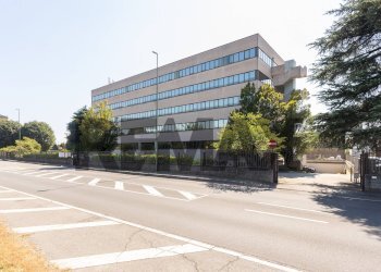 Edificio all\'aperto - Commercial Premises Via Pisa
250, Sesto San Giovanni - photo 1
