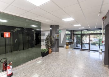 Ricezione / Lobby - Commercial Premises Via Pisa
250, Sesto San Giovanni - photo 12