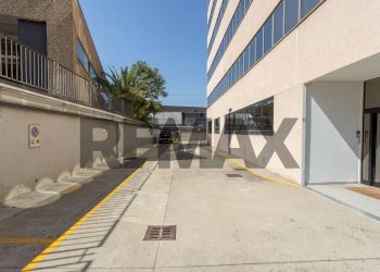 Edificio all\'aperto - Commercial Premises Via Pisa
250, Sesto San Giovanni - photo 33