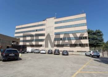 Edificio all\'aperto - Commercial Premises Via Pisa
250, Sesto San Giovanni - photo 35