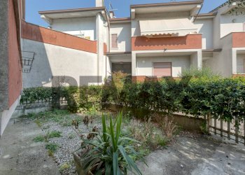 Casa all\'aperto - Villa a Schiera via Matteotti
5, Borgo Veneto - foto 16