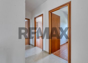 Hall / corridoio - Villa a Schiera via Matteotti
5, Borgo Veneto - foto 17