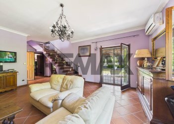 Soggiorno - Villa via della ficoraccia
 
12, Formello - foto 14