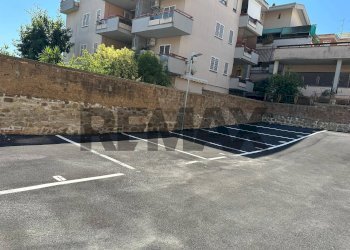 Edificio all\'aperto - Box via sant'ingino papa
14, Roma - photo 2