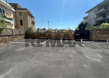 Edificio all\'aperto - Box via sant'ingino papa
14, Roma - photo 3