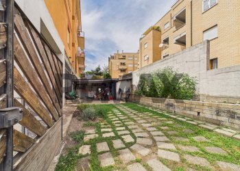 Edificio all\'aperto - Bilocale VIA GIACOMO MATTEOTTI
 
12, Campagnano di Roma - foto 2
