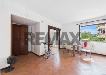 Sala da pranzo - Trilocale Via Domenico Falcioni
 
56, Roma - foto 13