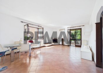 Sala da pranzo - Trilocale Via Domenico Falcioni
 
56, Roma - foto 17