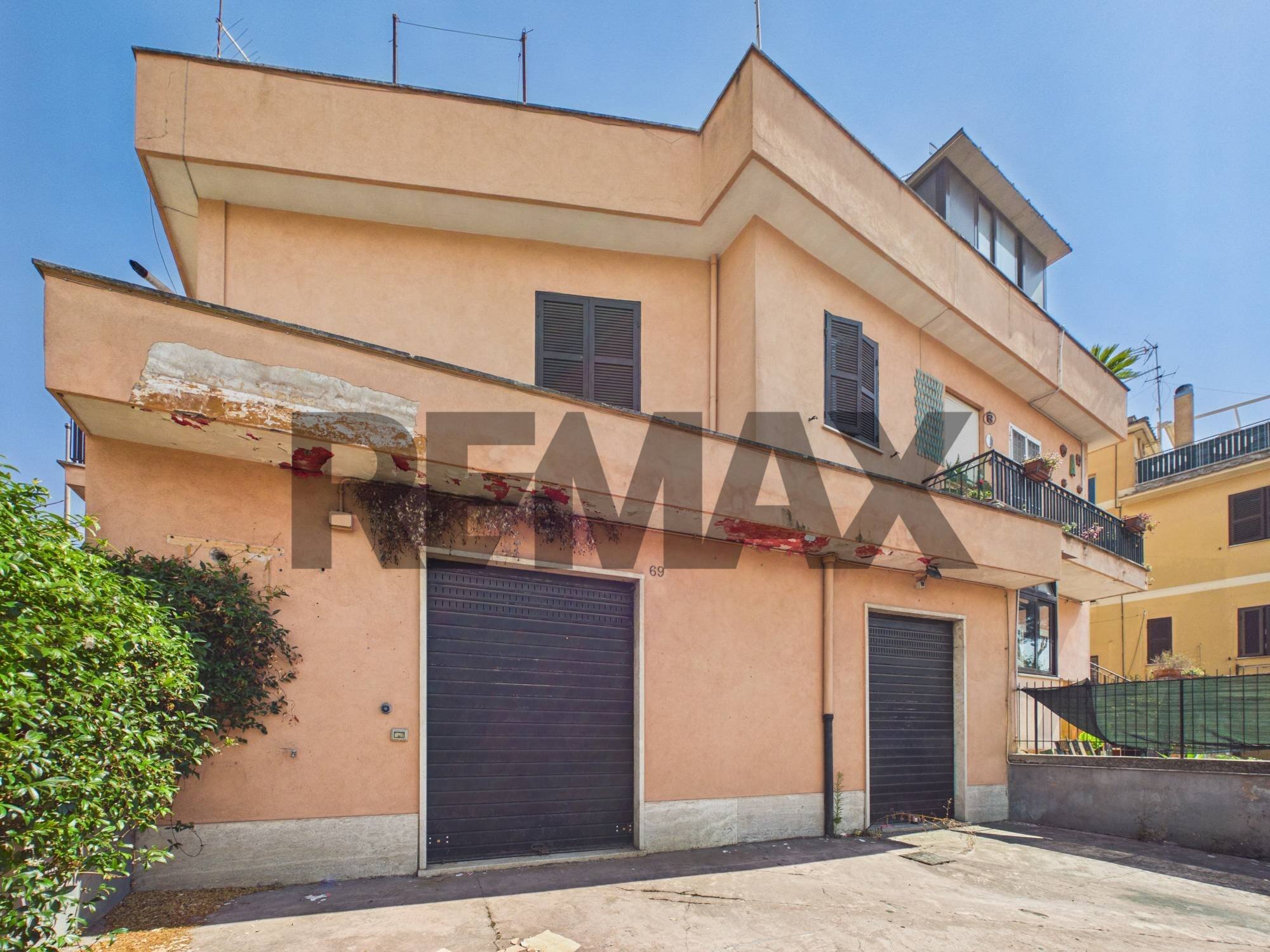 Edificio all\'aperto - Shop via casal del marmo
 
67/69, Roma - photo 1