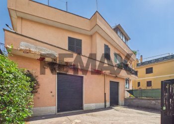 Edificio all\'aperto - Shop via casal del marmo
67/69, Roma - photo 2