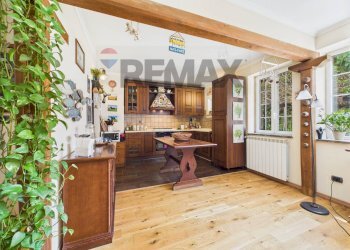 Sala da pranzo - Villa via dello scopiglieto
 
12, Formello - foto 5