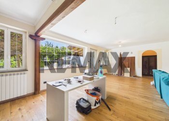 Soggiorno - Villa via dello scopiglieto
 
12, Formello - foto 37