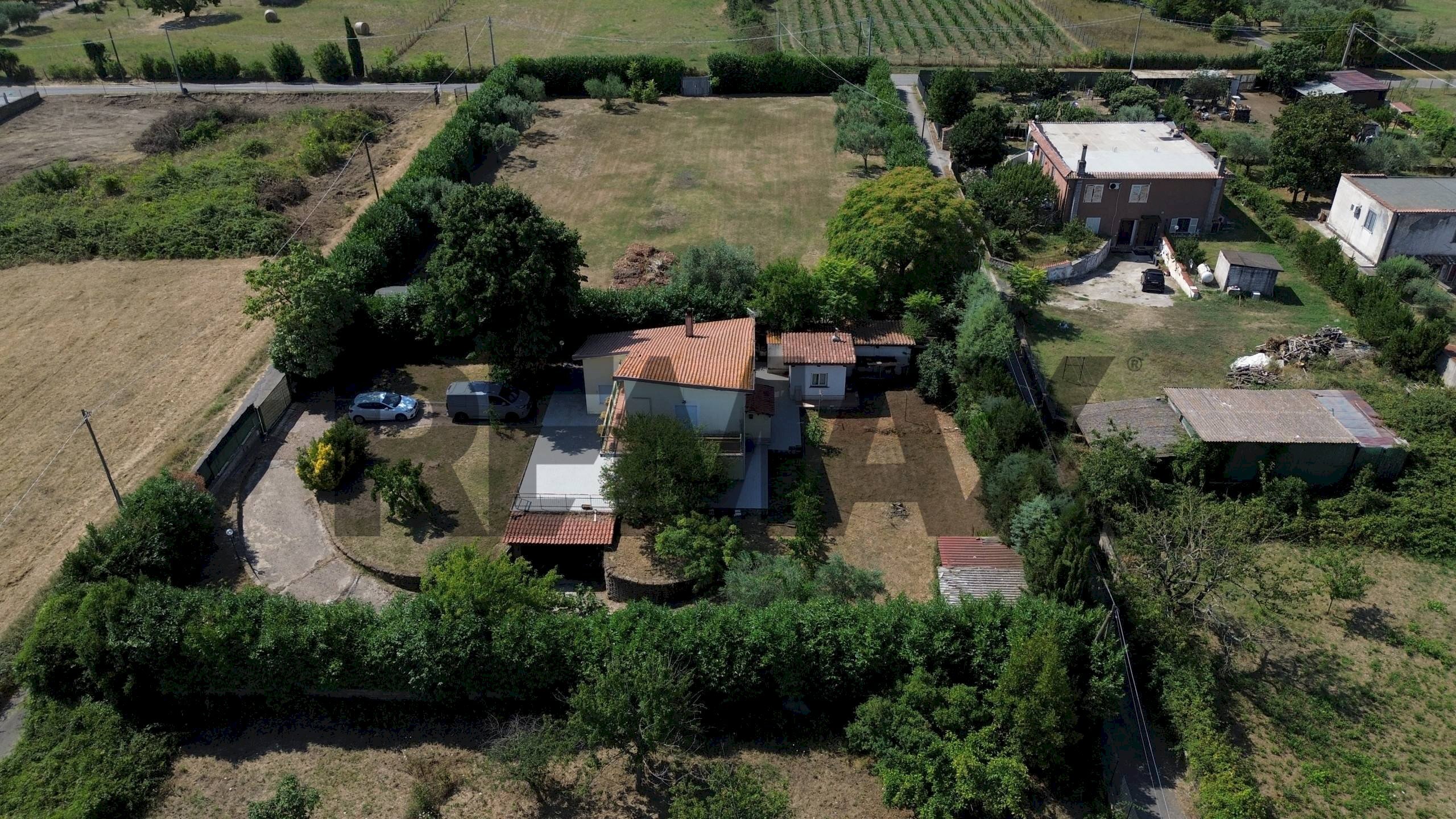 Casa all\'aperto - Villa strada della campana
1, Campagnano di Roma - foto 2