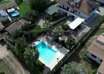 Piscina - Semi-detached house Via Genova
 
21, Fiano Romano - photo 2