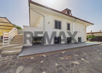 Casa all\'aperto - Semi-detached house Via Genova
 
21, Fiano Romano - photo 5