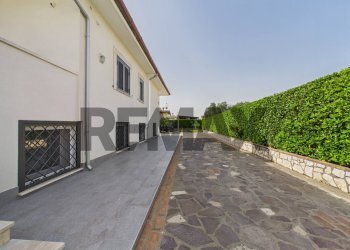 Terrazza - Semi-detached house Via Genova
 
21, Fiano Romano - photo 15