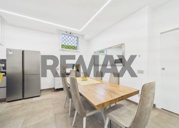 Sala da pranzo - Semi-detached house Via Genova
 
21, Fiano Romano - photo 25