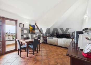 Sala da pranzo - Semi-detached house Via Genova
 
21, Fiano Romano - photo 76
