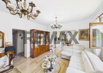 Soggiorno - Villa via biandrate
 
130, Anguillara Sabazia - foto 34