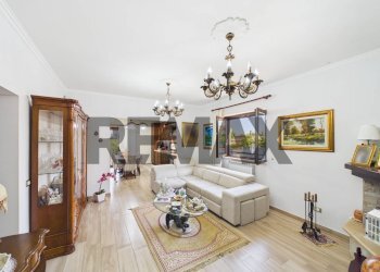 Soggiorno - Villa via biandrate
 
130, Anguillara Sabazia - foto 35