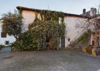 Casa all\'aperto - Appartamento Piazza Sant'Angelo
 
7, Formello - foto 1