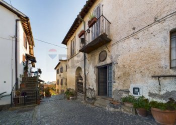 Edificio all\'aperto - Appartamento Piazza Sant'Angelo
 
7, Formello - foto 3