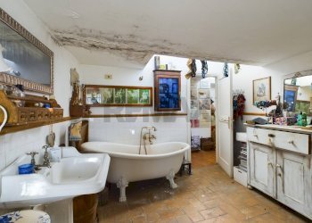 Bagno - Appartamento Piazza Sant'Angelo
 
7, Formello - foto 21