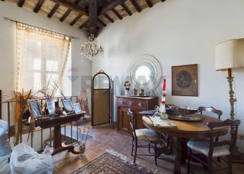 Sala da pranzo - Appartamento Piazza Sant'Angelo
 
7, Formello - foto 37