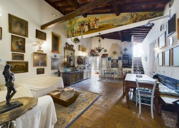 Sala da pranzo - Quadrilocale Piazza Sant'Angelo
 
7, Formello - foto 6