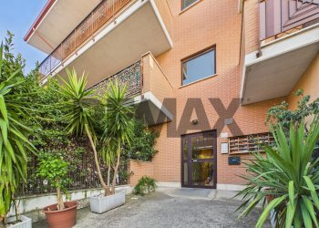 Edificio all\'aperto - Attico Via Sante Monachesi
 
7, Mentana - foto 2