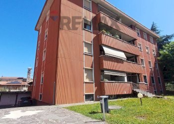 Edificio all\'aperto - Four-room apartment Via San Francesco
 
11, Cornate d'Adda - photo 1